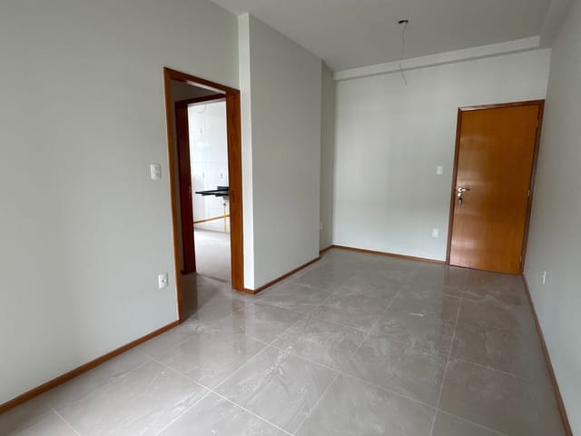 Apartamento 2 quartos e 1 banheiro, à venda, no bairro São Mateus em Juiz de Fora