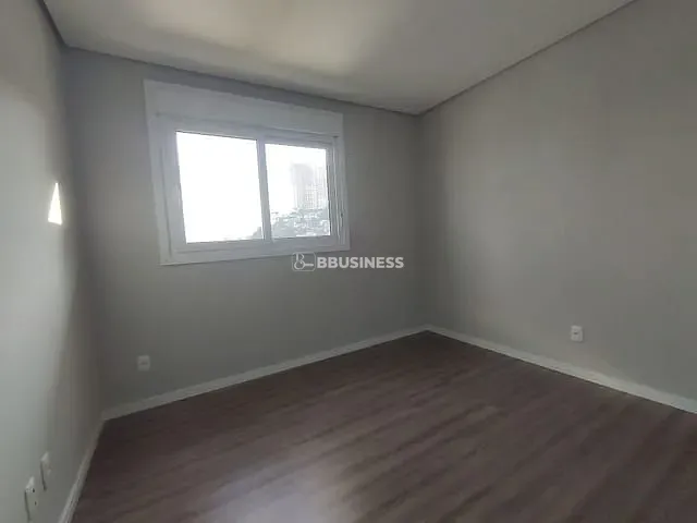 Apartamento 3 quartos e 1 banheiro, à venda, no bairro Nossa Senhora de Lourdes em Caxias do Sul