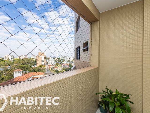 Apartamento 3 quartos e 2 banheiros, à venda, no bairro Água Verde em Curitiba