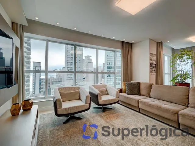 Apartamento com 393m² 4 quartos e 5 banheiros, à venda, no bairro Centro em Balneário Camboriú