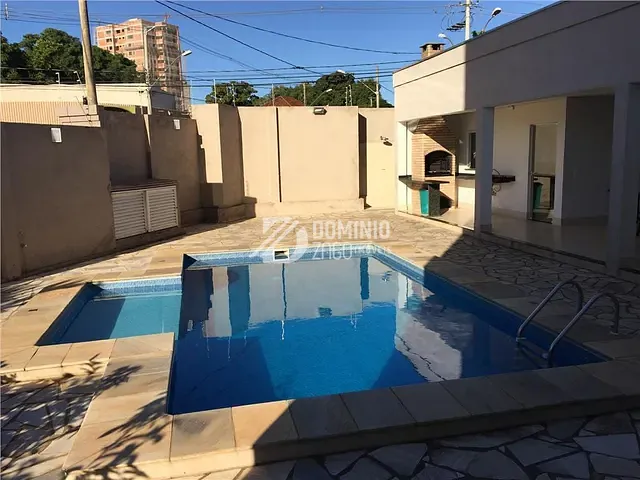 Apartamento 3 quartos e 2 banheiros, para alugar, no bairro Mercês em Uberaba