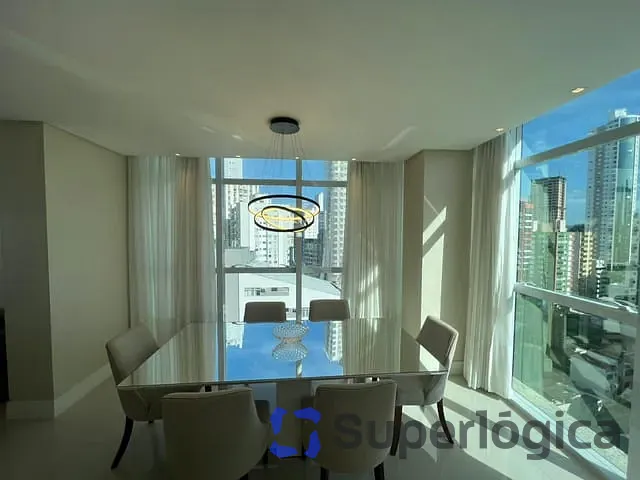 Apartamento 3 quartos e 4 banheiros, à venda, no bairro Centro em Balneário Camboriú