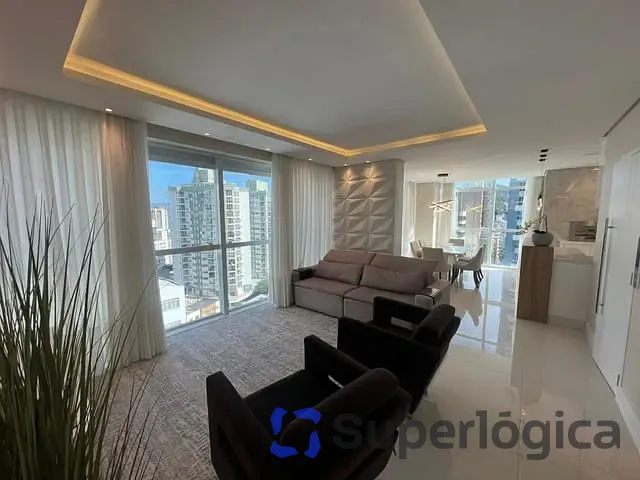 Apartamento 3 quartos e 4 banheiros, à venda, no bairro Centro em Balneário Camboriú