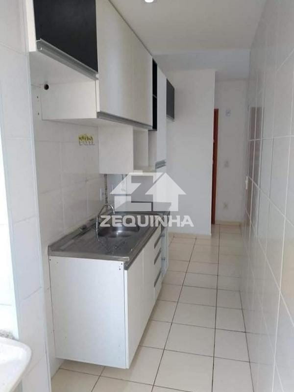 Apartamento à venda com 2 quartos, 51m² - Foto 2