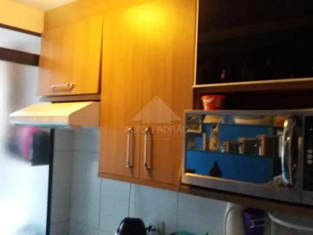 Apartamento 2 quartos e 1 banheiro, à venda, no bairro Parque São Vicente em Mauá