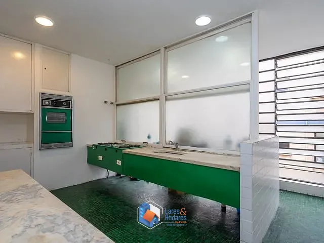 Apartamento com 195m² 3 quartos e 3 banheiros, à venda, no bairro Cerqueira César em São Paulo