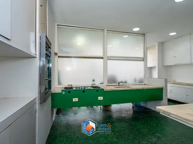 Apartamento com 195m² 3 quartos e 3 banheiros, à venda, no bairro Cerqueira César em São Paulo