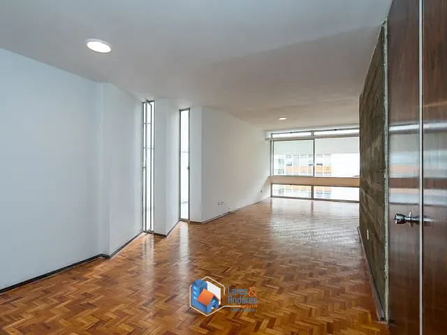 Apartamento com 195m² 3 quartos e 3 banheiros, à venda, no bairro Cerqueira César em São Paulo