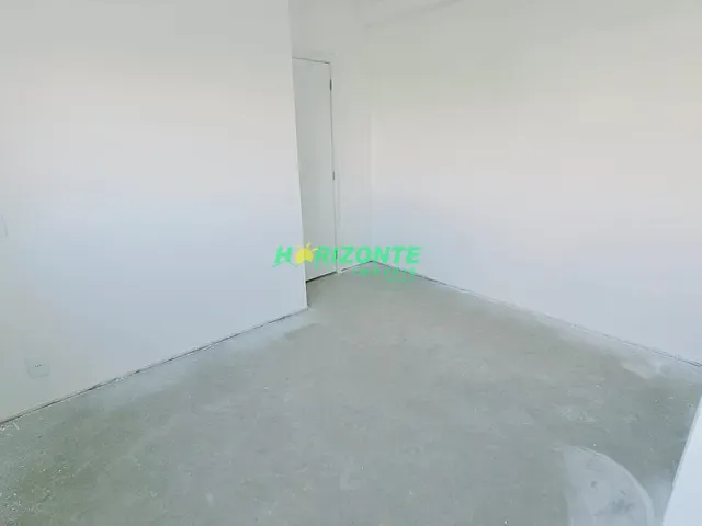 Apartamento com 56m² 2 quartos e 2 banheiros, à venda, no bairro Vila Industrial em São José dos Campos