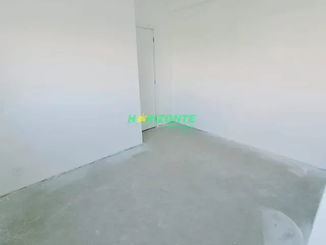Apartamento com 56m² 2 quartos e 2 banheiros, à venda, no bairro Vila Industrial em São José dos Campos