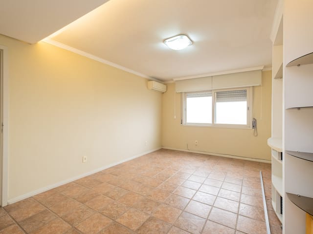Apartamento 2 quartos e 1 banheiro, para alugar, no bairro Centro em Pelotas
