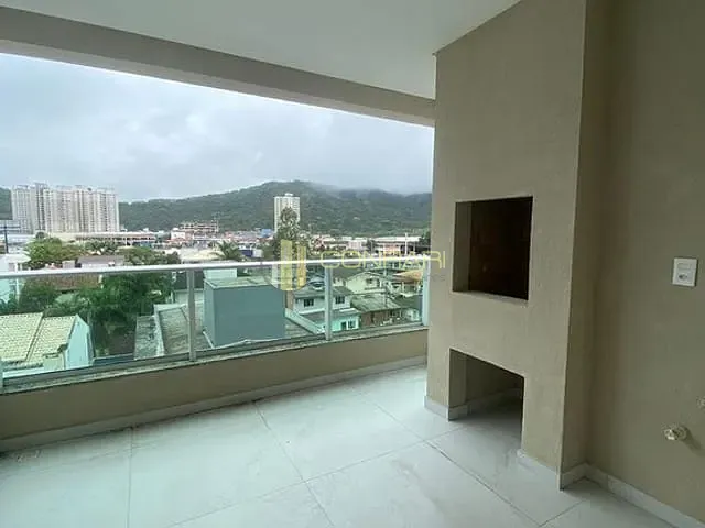 Apartamento com 142m² 3 quartos e 4 banheiros, à venda, no bairro Centro em Itapema