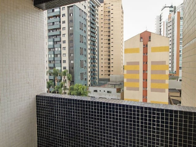 Apartamento 4 quartos e 2 banheiros, à venda, no bairro Jardim Botânico em Curitiba