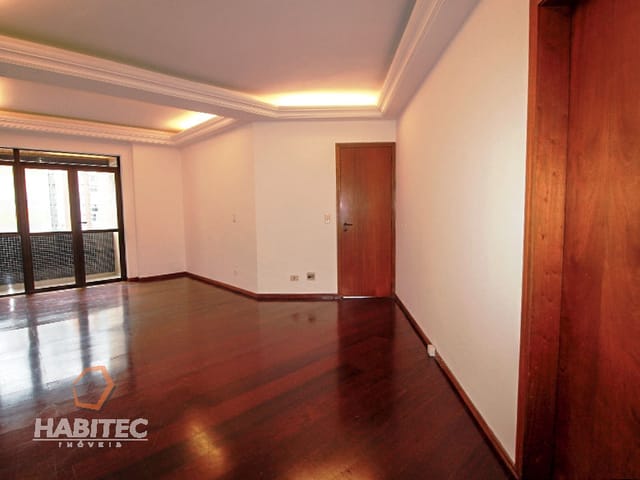 Apartamento 4 quartos e 2 banheiros, à venda, no bairro Jardim Botânico em Curitiba