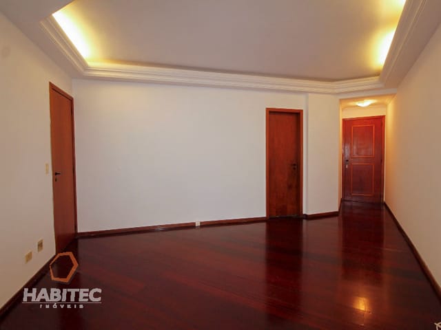 Apartamento 4 quartos e 2 banheiros, à venda, no bairro Jardim Botânico em Curitiba