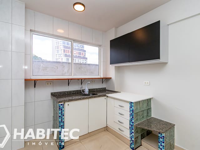 Apartamento 1 quarto e 1 banheiro, para alugar, no bairro Portão em Curitiba