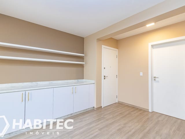 Apartamento 3 quartos e 2 banheiros, para alugar, no bairro Cristo Rei em Curitiba