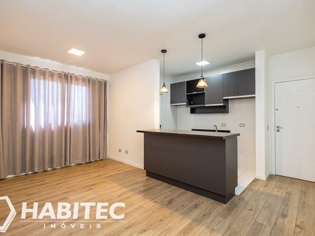 Apartamento 2 quartos e 1 banheiro, para alugar, no bairro Mercês em Curitiba