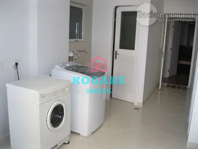 Apartamento à venda, no bairro Vila Adyana em São José dos Campos
