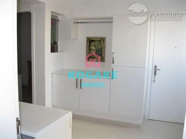 Apartamento à venda, no bairro Vila Adyana em São José dos Campos