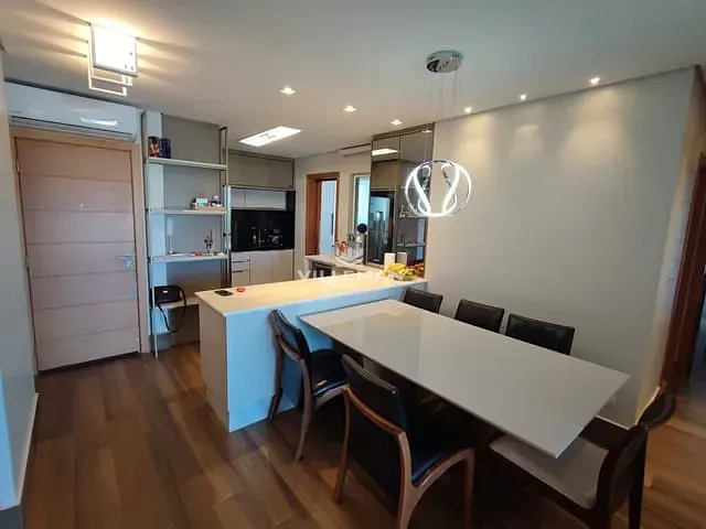 Apartamento com 120m² 2 quartos e 2 banheiros, para alugar, no bairro Zona 07 em Maringá
