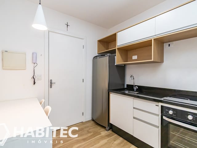 Apartamento 1 quarto e 1 banheiro, para alugar, no bairro Mercês em Curitiba
