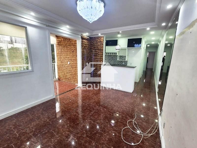 Apartamento à venda com 3 quartos, 78m² - Foto 1
