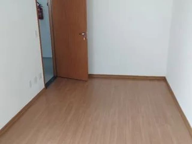 Apartamento 2 quartos e 1 banheiro, à venda, no bairro Jardim Bela Vista em Taubaté