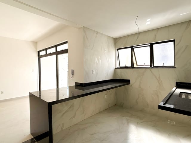 Apartamento 2 quartos e 2 banheiros, à venda, no bairro Boa Vista em Juiz de Fora