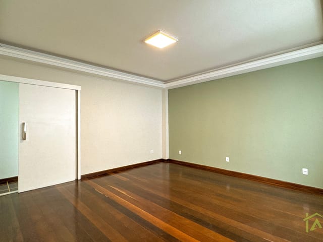 Apartamento 3 quartos e 2 banheiros, à venda, no bairro Paineiras em Juiz de Fora