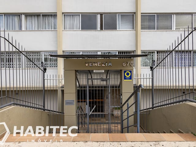 Apartamento 3 quartos e 2 banheiros, para alugar, no bairro Cabral em Curitiba