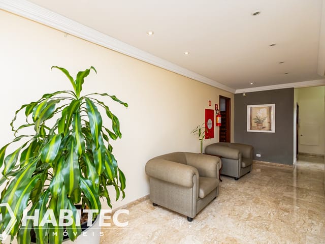 Apartamento 3 quartos e 2 banheiros, para alugar, no bairro Cabral em Curitiba