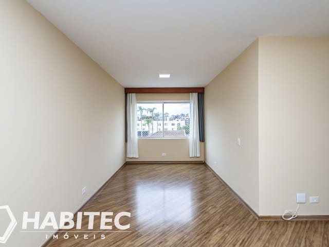Apartamento 3 quartos e 2 banheiros, para alugar, no bairro Cabral em Curitiba