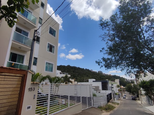 Apartamento 2 quartos e 1 banheiro, à venda, no bairro Jóquei Clube em Juiz de Fora