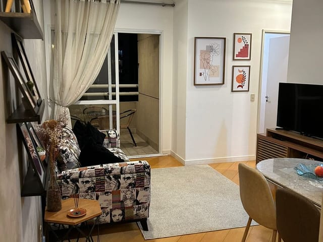 Apartamento 2 quartos e 1 banheiro, para alugar, no bairro Pinheiros em São Paulo