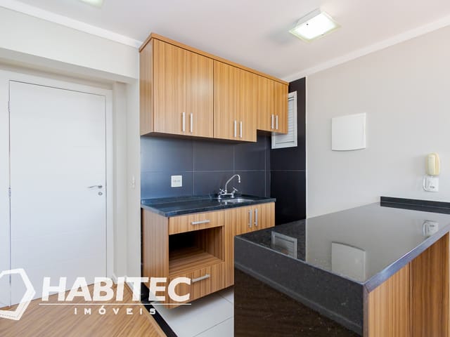 Apartamento para alugar, no bairro Centro em Curitiba