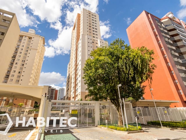 Apartamento 2 quartos e 2 banheiros, para alugar, no bairro Água Verde em Curitiba