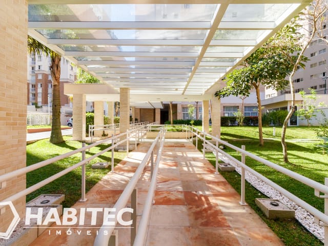 Apartamento 2 quartos e 2 banheiros, para alugar, no bairro Água Verde em Curitiba