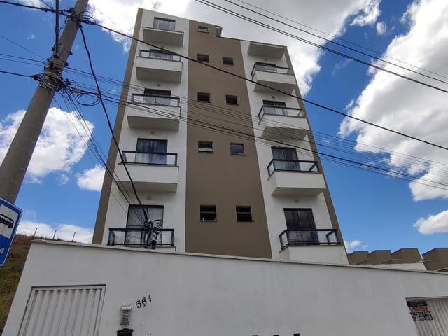 Apartamento 2 quartos e 2 banheiros, à venda, no bairro Jardim São João em Juiz de Fora