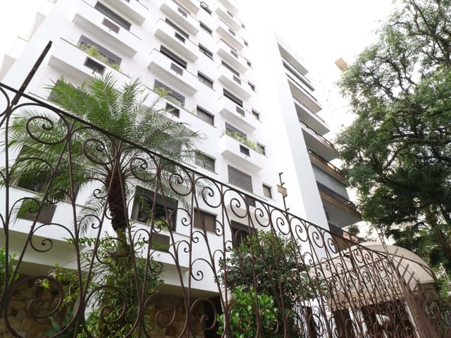 Foto do Apartamento - Apartamento para venda em Campo Belo com 3 quartos, sendo 3 suítes , 200m² | Lares e Andares Imóveis