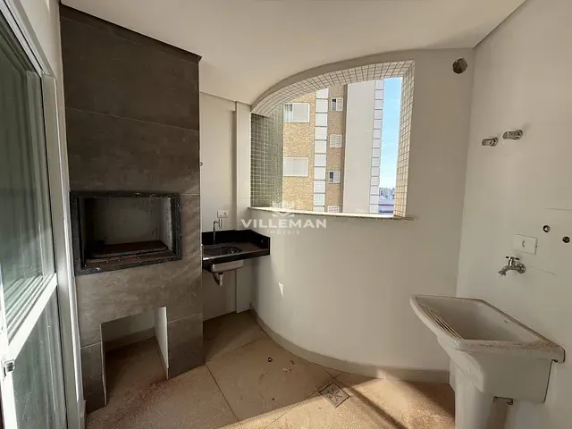 Apartamento com 175m² 3 quartos e 2 banheiros, à venda, no bairro Zona 07 em Maringá
