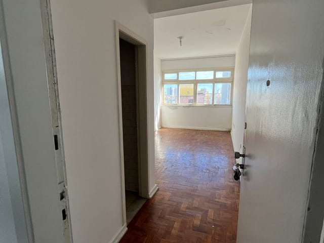 Apartamento 1 quarto e 1 banheiro, à venda ou para alugar, no bairro Centro em Campos dos Goytacazes