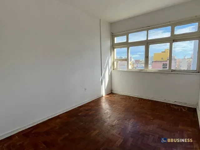 Apartamento 1 quarto e 1 banheiro, à venda ou para alugar, no bairro Centro em Campos dos Goytacazes