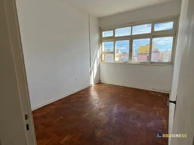 Apartamento 1 quarto e 1 banheiro, à venda ou para alugar, no bairro Centro em Campos dos Goytacazes