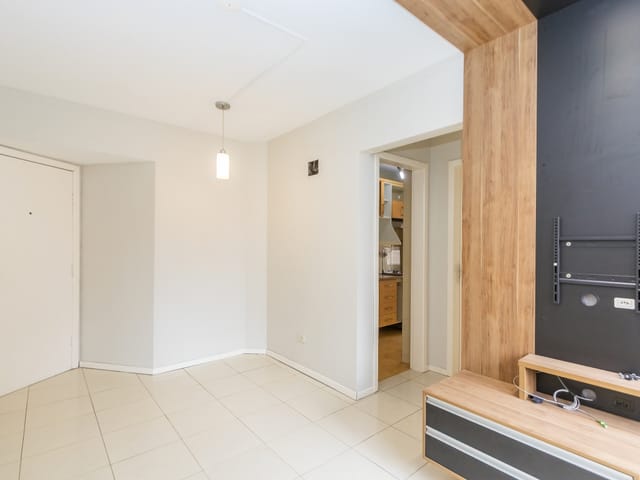 Apartamento 1 quarto e 1 banheiro, para alugar, no bairro CENTRO em Curitiba