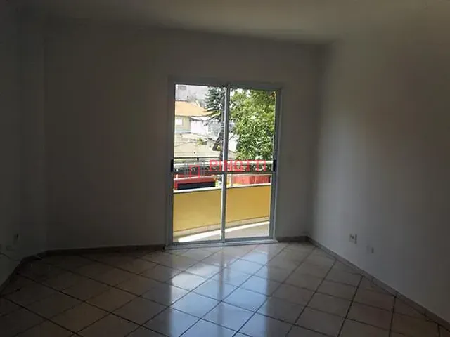 Apartamento 3 quartos e 1 banheiro, à venda ou para alugar, no bairro Vila Valparaíso em Santo André