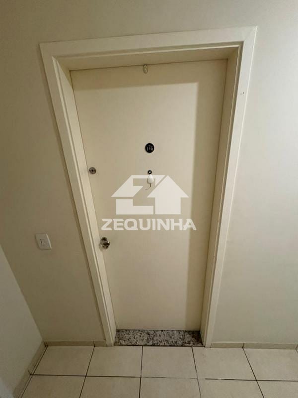 Apartamento à venda com 3 quartos, 74m² - Foto 9
