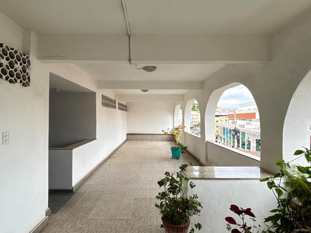 Apartamento 2 quartos e 2 banheiros, à venda, no bairro Paineiras em Juiz de Fora