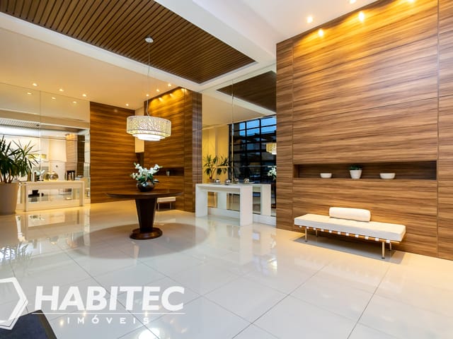 Apartamento 2 quartos e 3 banheiros, para alugar, no bairro Mercês em Curitiba