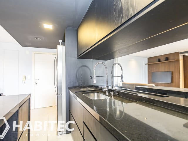 Apartamento 1 quarto e 1 banheiro, para alugar, no bairro Novo Mundo em Curitiba